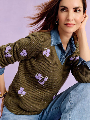 V-Neck Sweater - Textured Flower